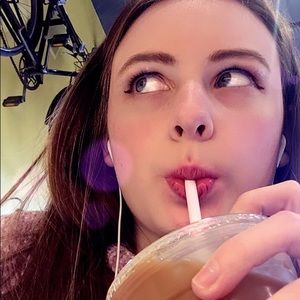 Meet your Posher, Abigail